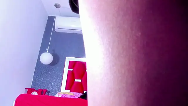 Snapshot of Little_Helen chatting on 12.10.24 Little Helen online show from 12.10.24