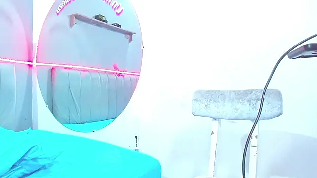 minimi naty online show from 12.27.24