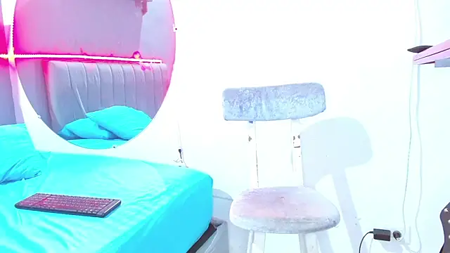 minimi naty online show from 01.23.25