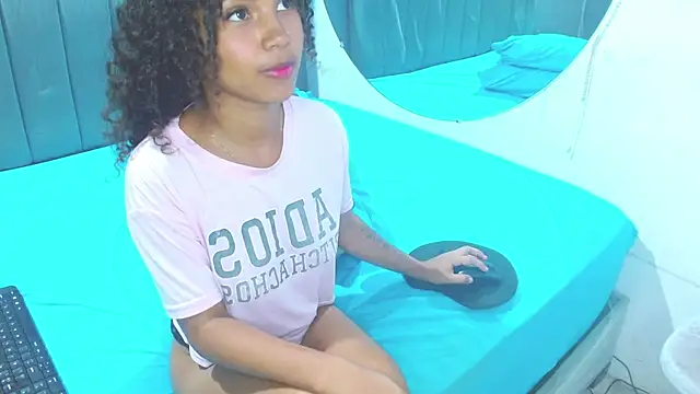 minimi naty online show from 01.31.25