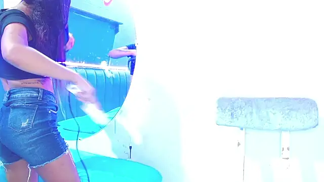 minimi naty online show from 02.03.25