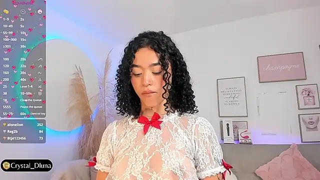 Snapshot of Crystal_Dluna chatting on 03.11.25 Crystal Dluna online show from 03.11.25