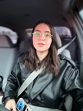 meow girl online show from 11.27.25