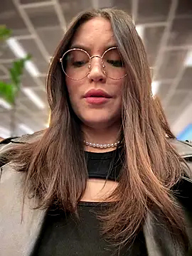 meow girl online show from 12.17.25