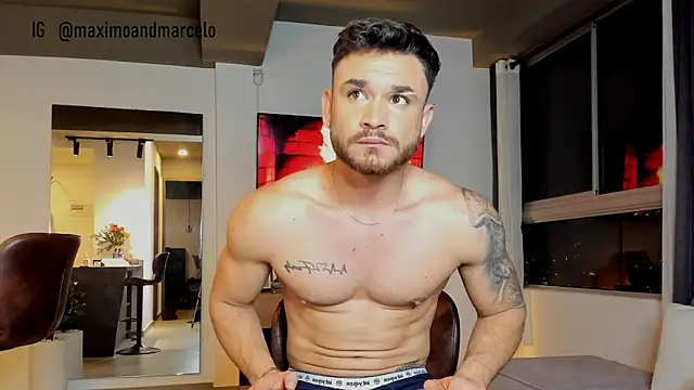 Snapshot of Maximo_Marcelo chatting on 01.22.25 Maximo Marcelo online show from 01.22.25