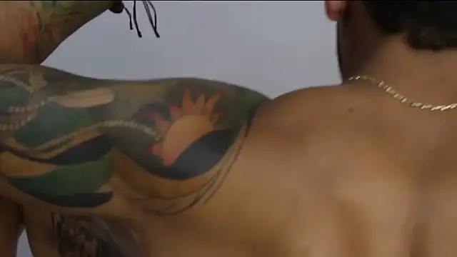 Snapshot of Maximo_Marcelo chatting on 10.15.25 Maximo Marcelo online show from 10.15.25