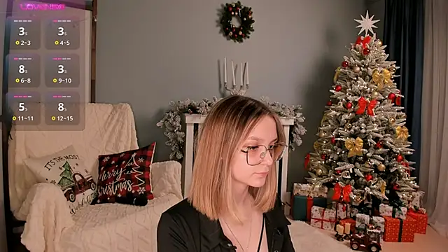 Snapshot of ms_elizabethqueen chatting on 12.23.24 ms elizabethqueen online show from 12.23.24