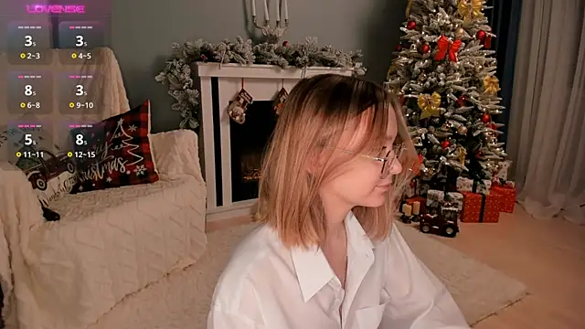 Snapshot of ms_elizabethqueen chatting on 12.27.24 ms elizabethqueen online show from 12.27.24