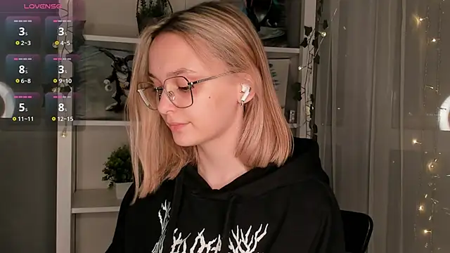 Snapshot of ms_elizabethqueen chatting on 01.24.25 ms elizabethqueen online show from 01.24.25