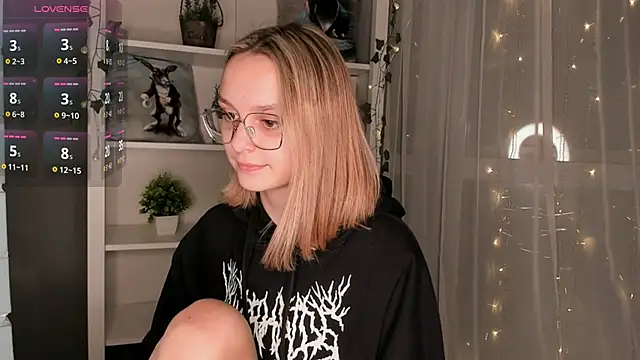 Snapshot of ms_elizabethqueen chatting on 01.24.25 ms elizabethqueen online show from 01.24.25