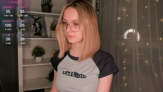 Snapshot of ms_elizabethqueen chatting on 01.27.25 ms elizabethqueen online show from 01.27.25