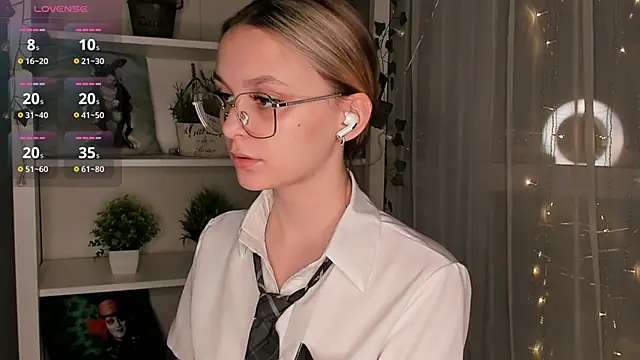 Snapshot of ms_elizabethqueen chatting on 02.02.25 ms elizabethqueen online show from 02.02.25