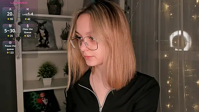 Snapshot of ms_elizabethqueen chatting on 02.07.25 ms elizabethqueen online show from 02.07.25
