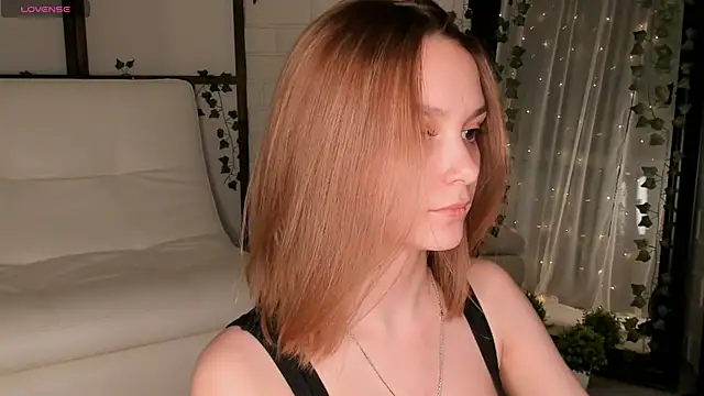 Snapshot of ms_elizabethqueen chatting on 03.09.25 ms elizabethqueen online show from 03.09.25