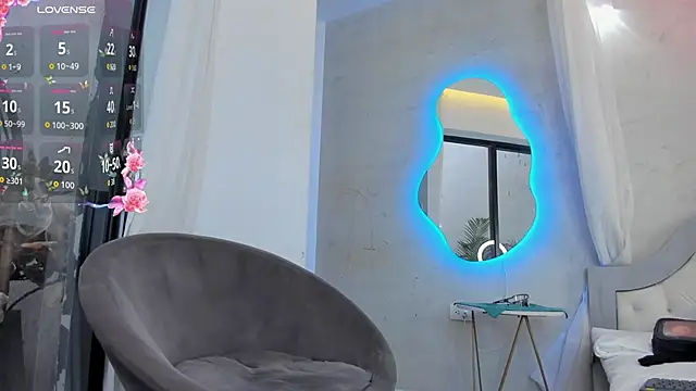 Venusflame   online show from 11.05.25