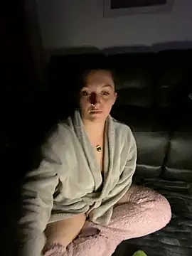 Stoner BarbieXX online show from 10.02.25