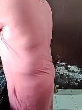 Snapshot of milf-kaira chatting on 12.17.24 milf-kaira online show from 12.17.24