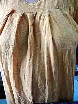 Snapshot of milf-kaira chatting on 01.03.25 milf-kaira online show from 01.03.25