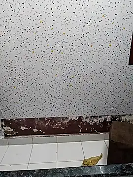 Snapshot of milf-kaira chatting on 01.06.25 milf-kaira online show from 01.06.25