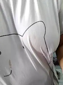 Snapshot of milf-kaira chatting on 01.07.25 milf-kaira online show from 01.07.25