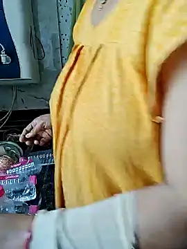 Snapshot of milf-kaira chatting on 01.11.25 milf-kaira online show from 01.11.25