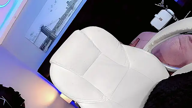 Snapshot of Shanelengel chatting on 01.13.25 Shanelengel online show from 01.13.25