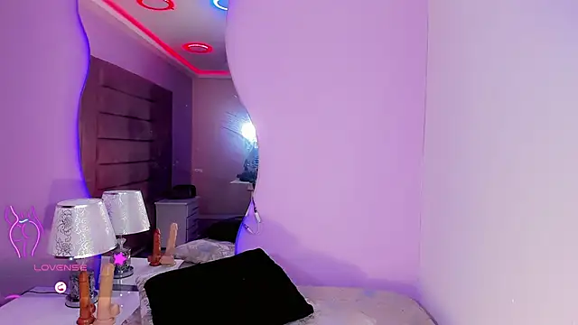 Snapshot of Shanelengel chatting on 11.03.25 Shanelengel online show from 11.03.25