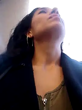 chloewildd  online show from 02.18.25