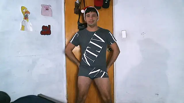 Snapshot of beautiful_james chatting on 12.06.24 beautiful james online show from 12.06.24