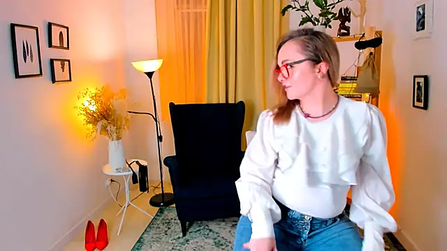 AdelaideRosabel online show from 02.22.25