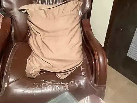 Snapshot of yourhero3466 chatting on 10.15.25 yourhero3466 online show from 10.15.25