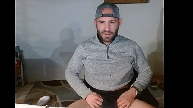 Snapshot of TheNakedPreacher chatting on 01.08.25 TheNakedPreacher online show from 01.08.25