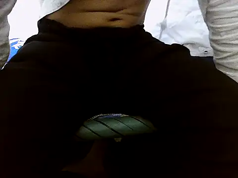 sexyguy1231 online show from 04.18.26