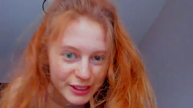 Snapshot of Fire_Luna chatting on 12.11.24 Fire Luna online show from 12.11.24