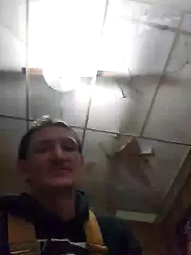 Snapshot of bigdickmunk chatting on 12.14.24 bigdickmunk online show from 12.14.24