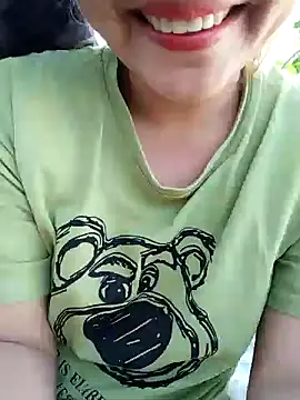 Snapshot of Betty20zx chatting on 12.23.24 Betty20zx online show from 12.23.24