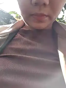 Snapshot of Betty20zx chatting on 12.28.24 Betty20zx online show from 12.28.24