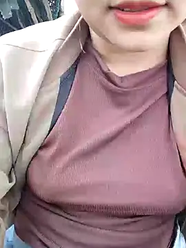 Snapshot of Betty20zx chatting on 12.28.24 Betty20zx online show from 12.28.24