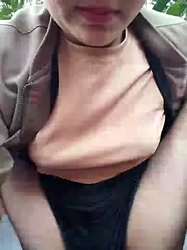 Snapshot of Betty20zx chatting on 01.01.25 Betty20zx online show from 01.01.25