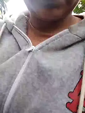 Snapshot of Betty20zx chatting on 02.24.25 Betty20zx online show from 02.24.25