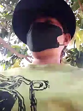 Snapshot of Betty20zx chatting on 03.05.25 Betty20zx online show from 03.05.25