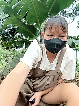 Snapshot of Betty20zx chatting on 09.18.25 Betty20zx online show from 09.18.25