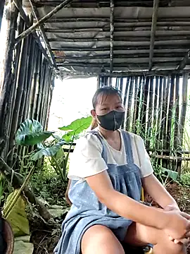 Snapshot of Betty20zx chatting on 10.04.25 Betty20zx online show from 10.04.25