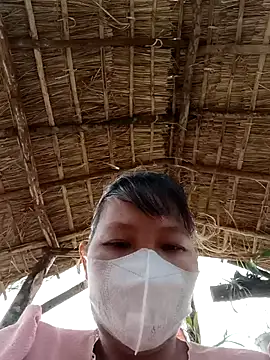 Snapshot of Betty20zx chatting on 10.24.25 Betty20zx online show from 10.24.25