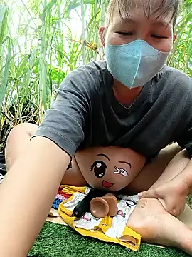 Snapshot of Betty20zx chatting on 11.02.25 Betty20zx online show from 11.02.25