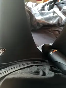 Snapshot of Ana-05 chatting on 02.19.25 Ana-05 online show from 02.19.25