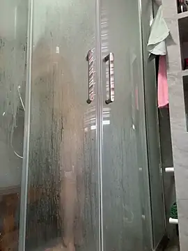 Snapshot of bomppy chatting on 01.27.25 bomppy online show from 01.27.25