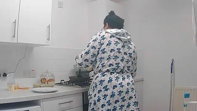 vanilla chocolate23 online show from 11.12.25