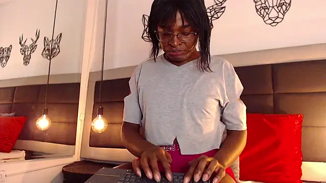 candy lovee69 online show from 03.20.25