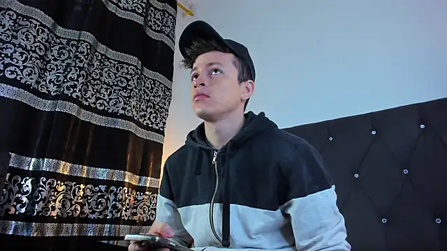 Angel Cuervo online show from 01.21.25